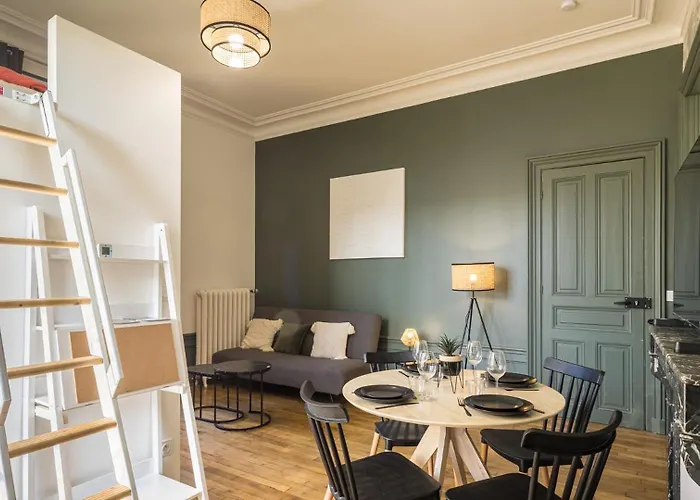 アパート Bonappart 13 - Charme Napoleonien & Confort トロワ