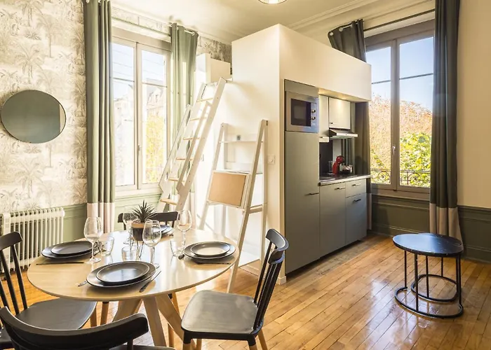 Bonappart 13 - Charme Napoleonien & Confort アパート トロワ